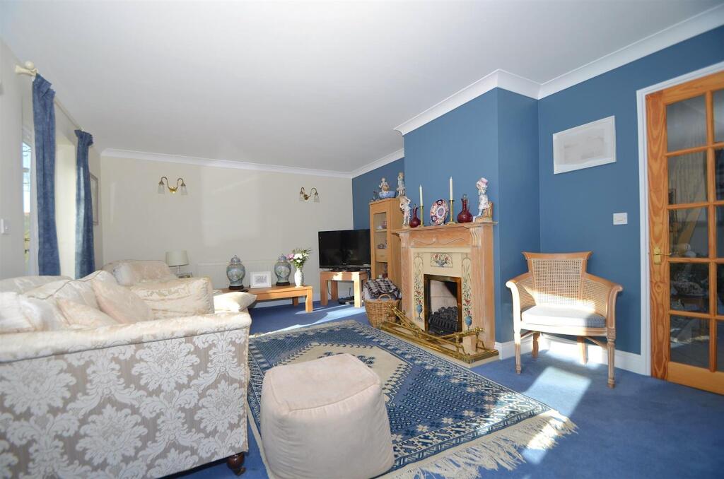 Additional property image - Nutholt Lane, Ely