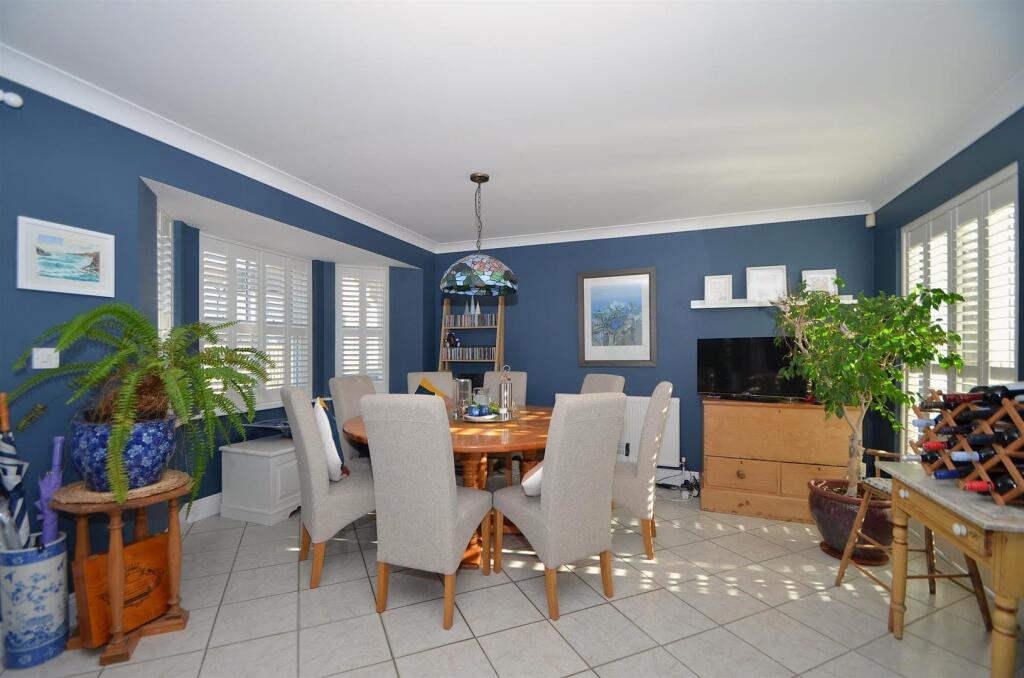 Additional property image - Nutholt Lane, Ely