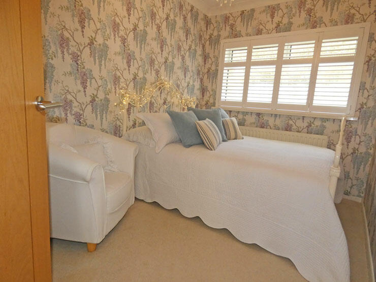 2 bedroom detached bungalow for sale in Zoar Terrace, Quakers Yard