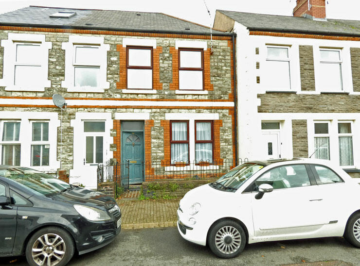 3 bedroom terraced house for sale in Rhymney Terrace, Cardiff, CF24 4DE