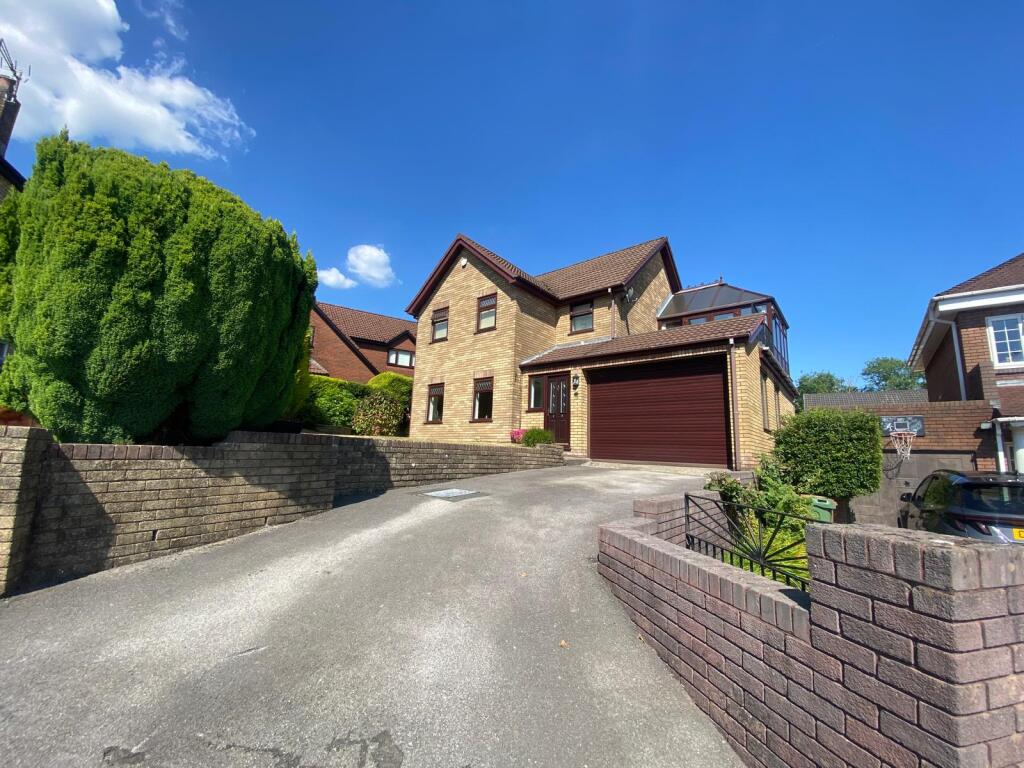 Main image of property: Bedwlwyn Close, Ystrad Mynach, Hengoed, CF82 7BA
