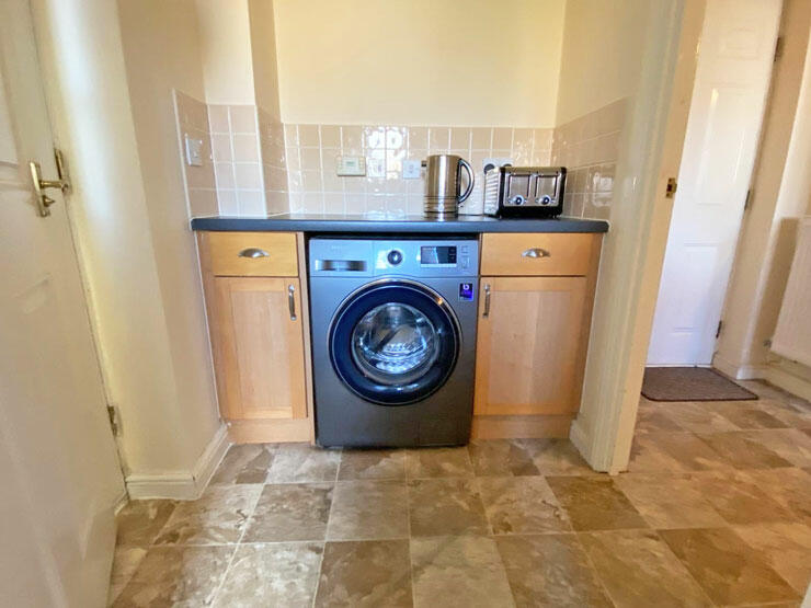Additional property image - Cae Canol, Hengoed, CF82 7RU