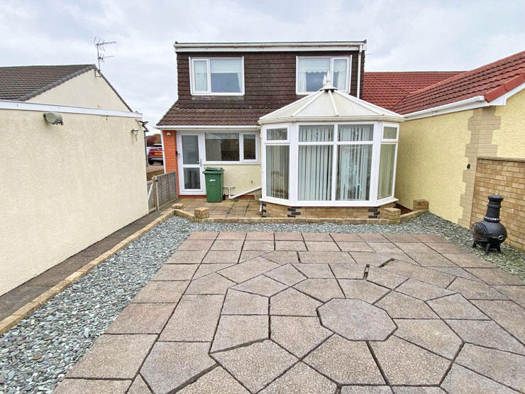 Main image of property: Julians Close, Gelligaer, Hengoed, CF82 8DT