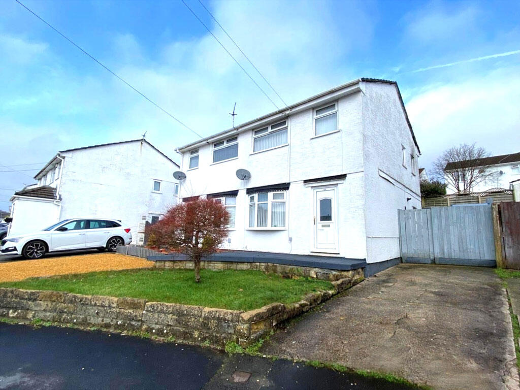Main image of property: Penybont, Pen-Pedair-Heol, Hengoed, CF82 8HD