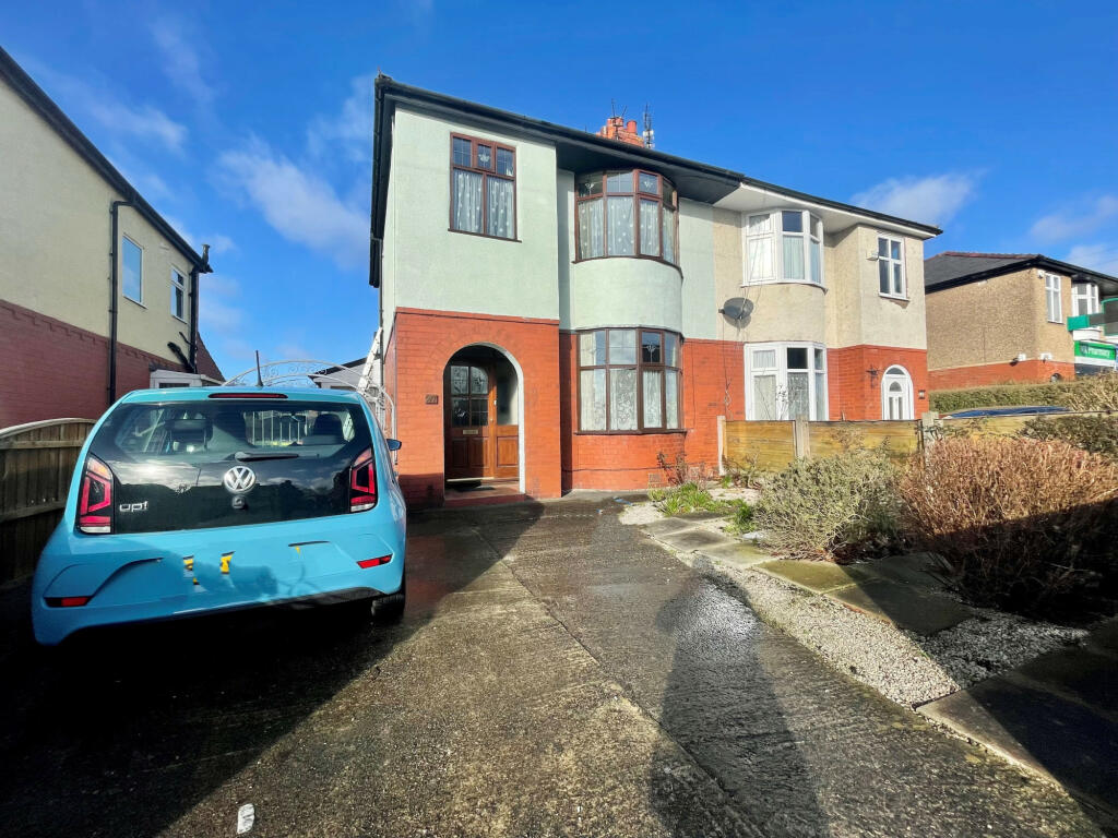 3 bedroom semidetached house for sale in Longridge Road, Preston, PR2