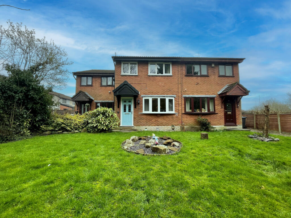 3 bedroom mews property for sale in Barnacre Close, Preston, PR2