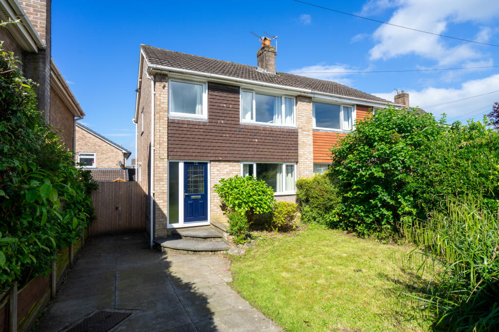 3 bedroom semidetached house for sale in Broadwood Drive, Fulwood, PR2