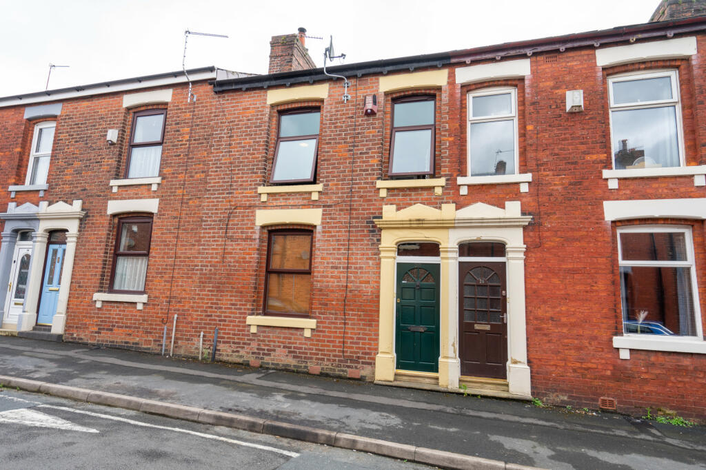 3 bedroom terraced house for sale in Blundell Road, Fulwood, Fulwood, PR2
