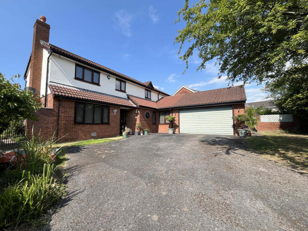 Main image of property: Gleneagles Drive,  Fulwood, PR2