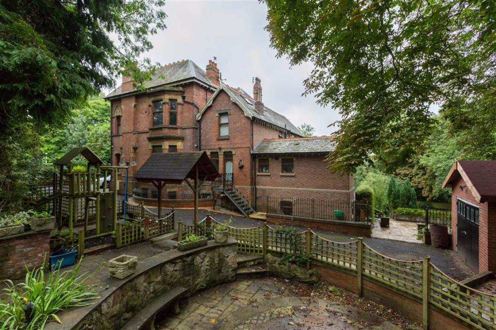 6 bedroom semidetached house for sale in Garstang Road, Preston, PR2