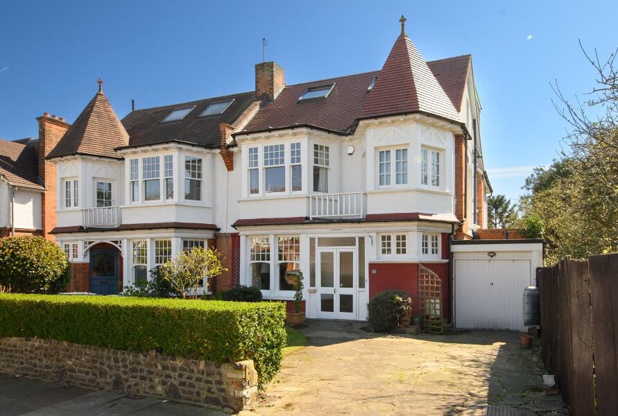 Main image of property: PARK CRESCENT, FINCHLEY, N3