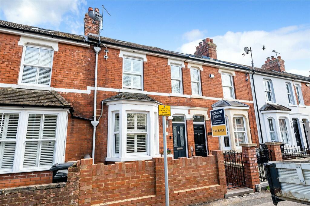 3 bedroom terraced house for sale in Evelyn Street, Old Town, Swindon, Wiltshire, SN3