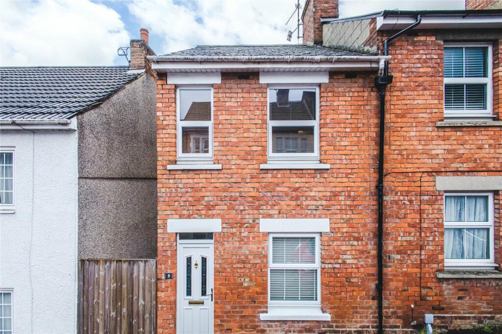 2 bedroom terraced house for sale in Western Street, Old Town, Swindon, SN1