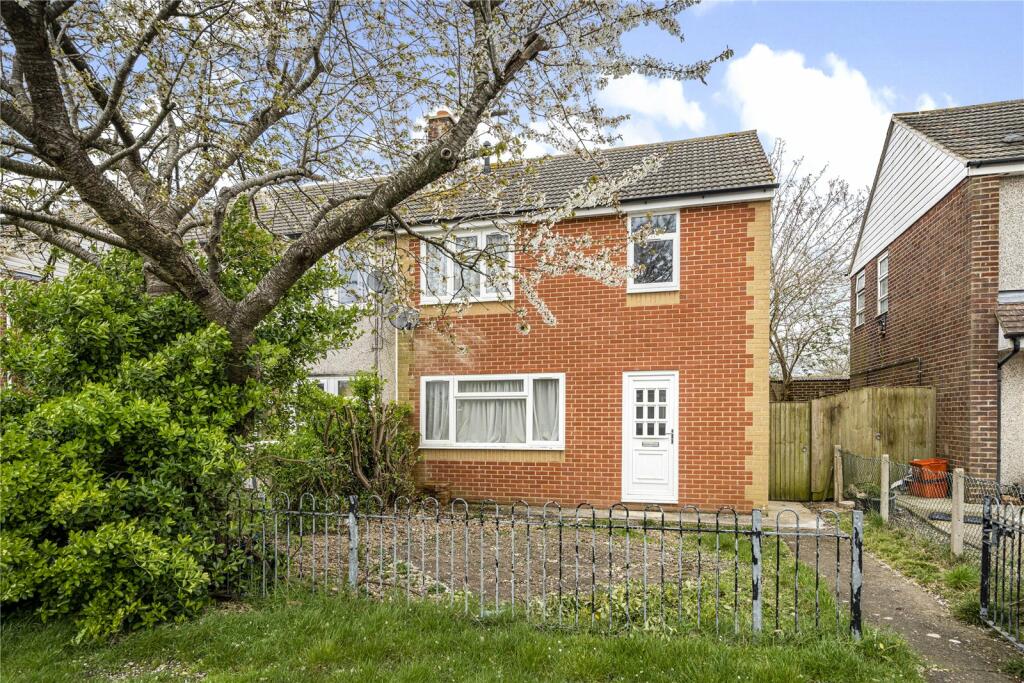 3 bedroom semi-detached house for sale in Welcombe Avenue, Park North, Swindon, SN3