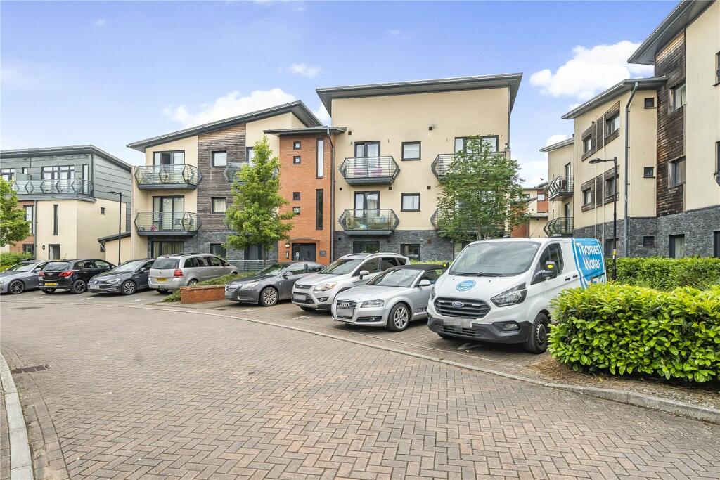 2 bedroom apartment for sale in Allen Close, Marlborough Park, Swindon