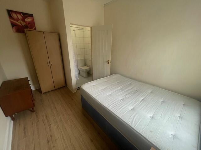 Main image of property: Room 5 Birchfield L4