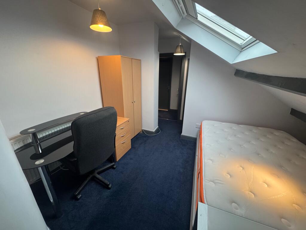 Main image of property: Room 5 Salisbury Road, L15