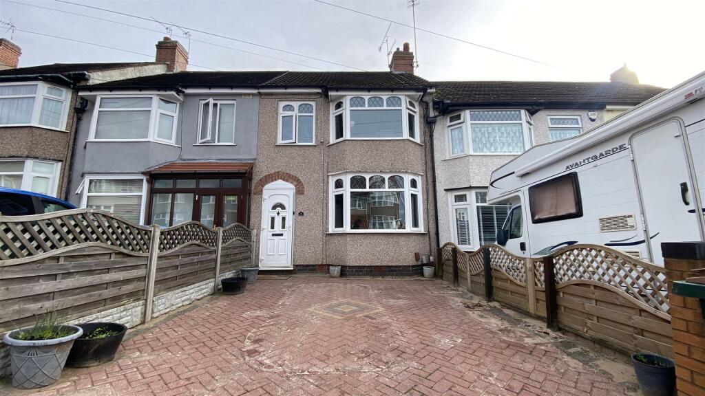 3 bedroom terraced house for sale in The Headlands, Chapelfields