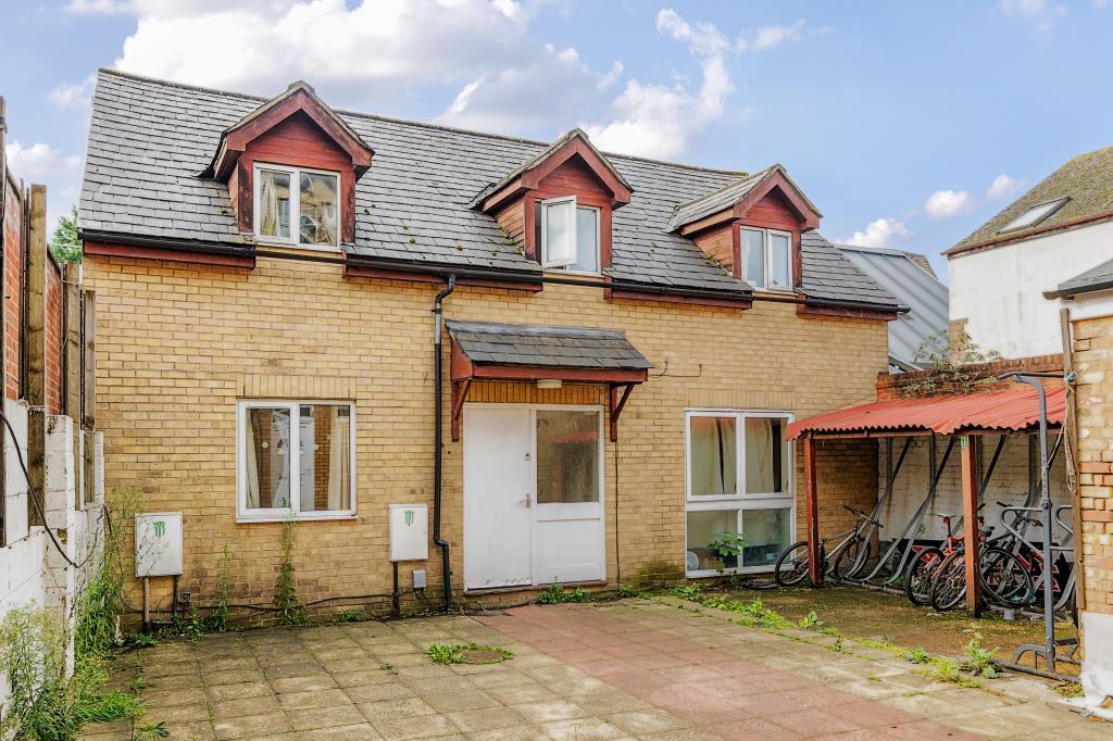 Main image of property: Cowley Road,  East Oxford, HMO Ready 5 Sharers, OX4