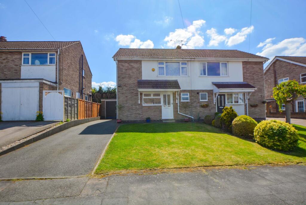 Main image of property: Oxted Rise, Oadby, Leicester
