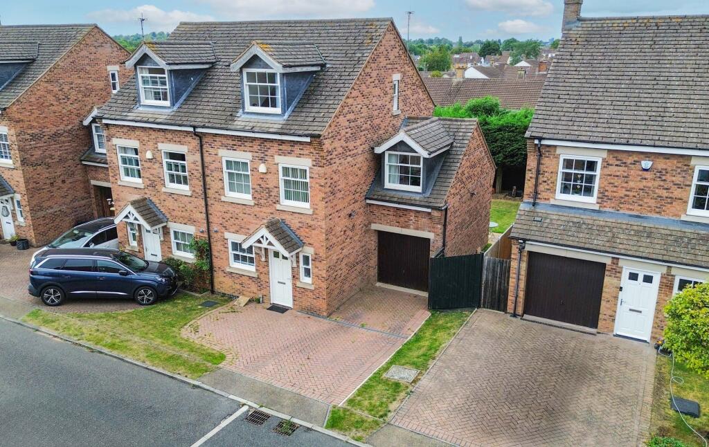 4 bedroom semi-detached house