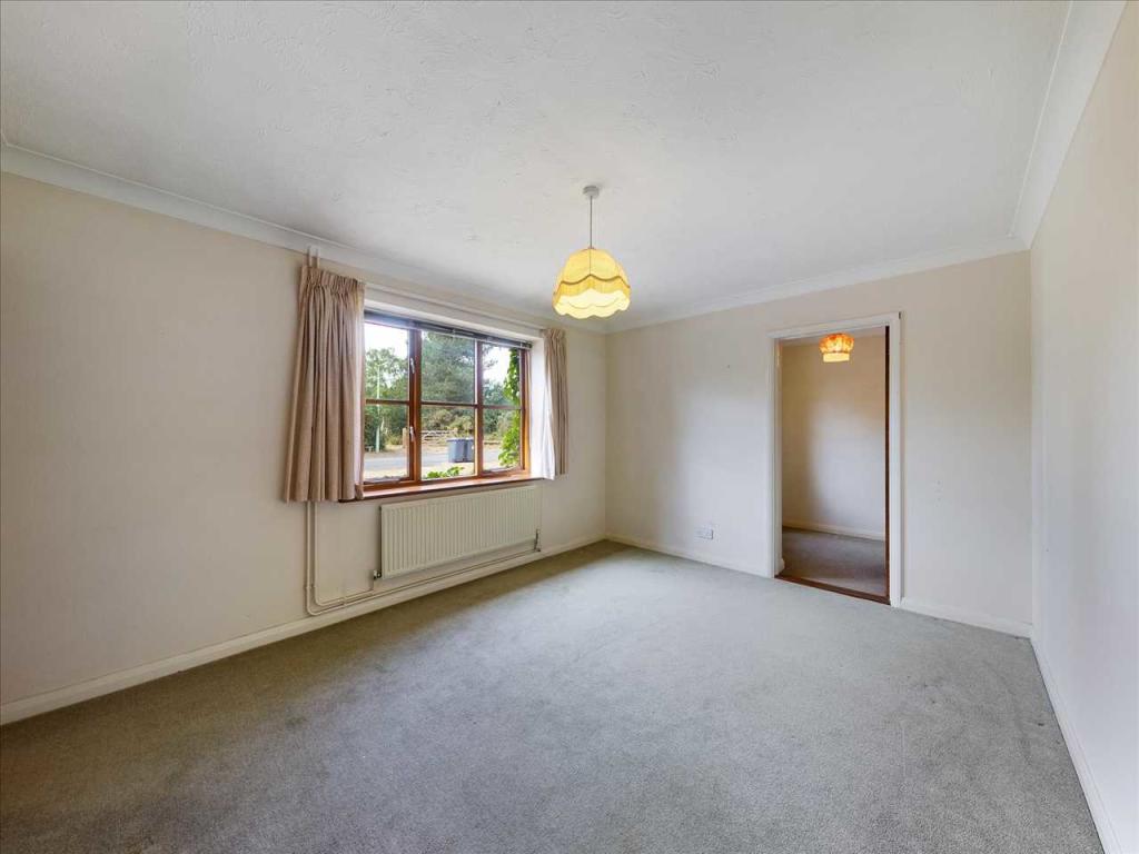 3 bedroom bungalow for sale in Pine Bank, Martlesham Heath, IP5