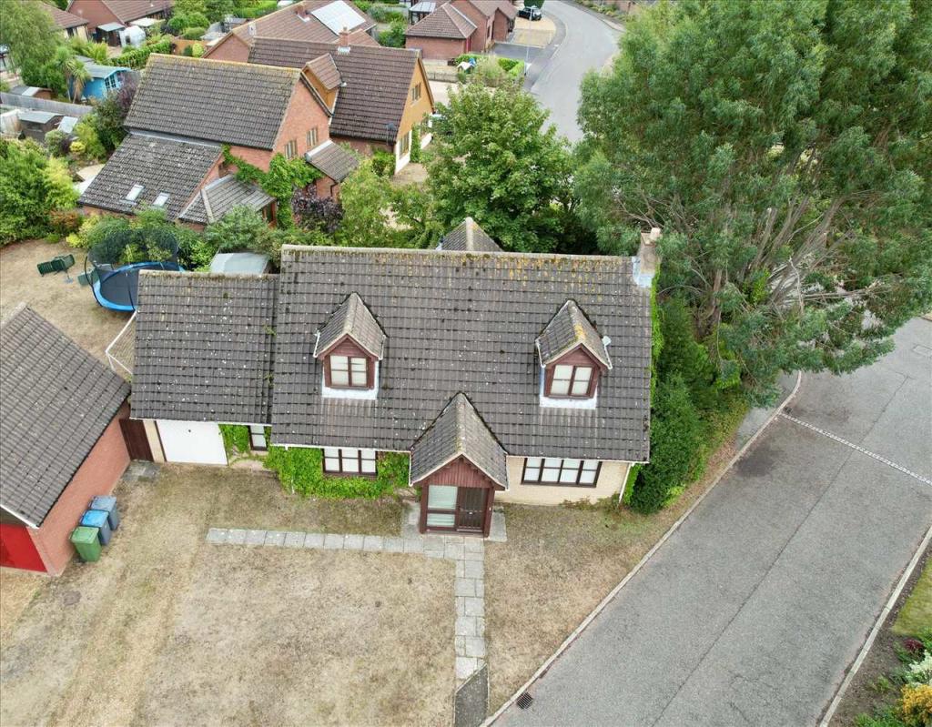 3 bedroom bungalow for sale in Pine Bank, Martlesham Heath, IP5