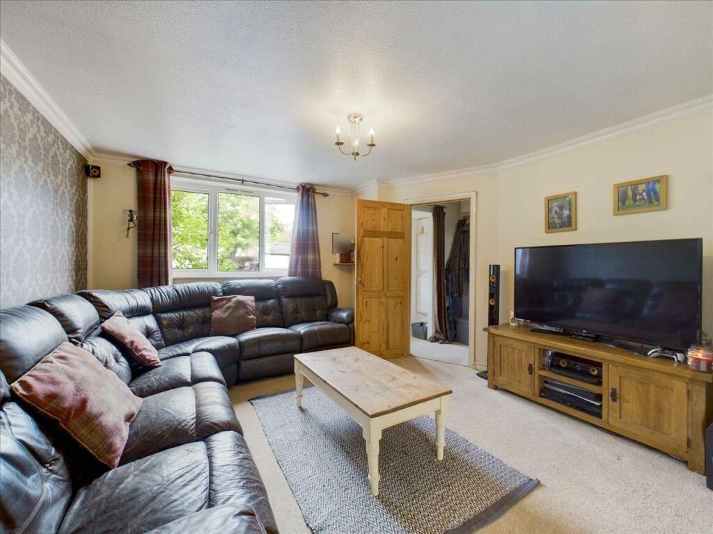 3 bedroom end of terrace house for sale in Coopers Road, Martlesham