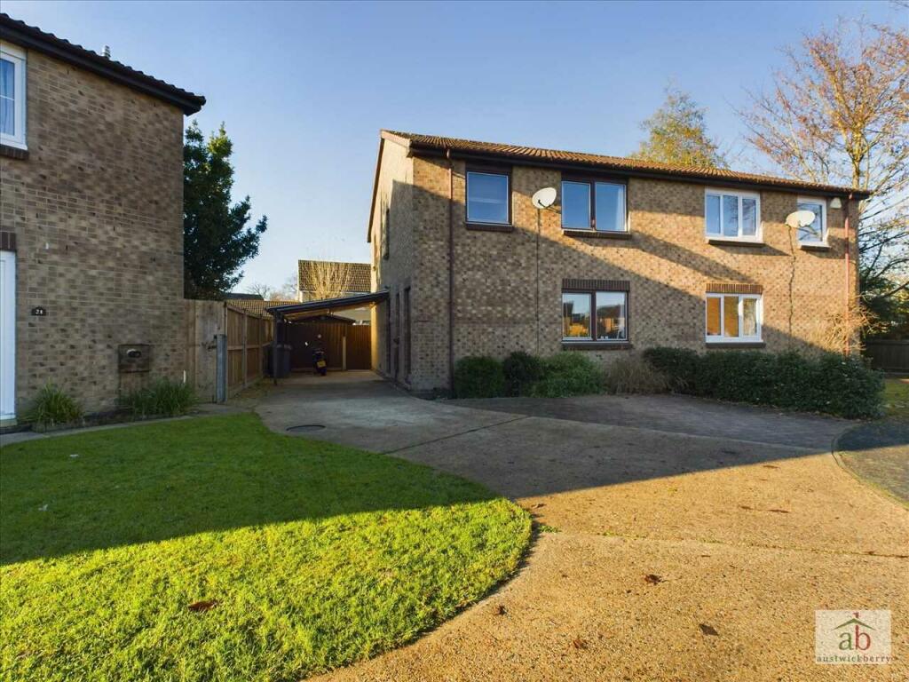 2 bedroom semidetached house for sale in Cedar Road, Rendlesham, IP12