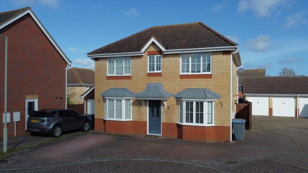 4 bedroom detached house for sale in St Agnes Way, Kesgrave, IP5