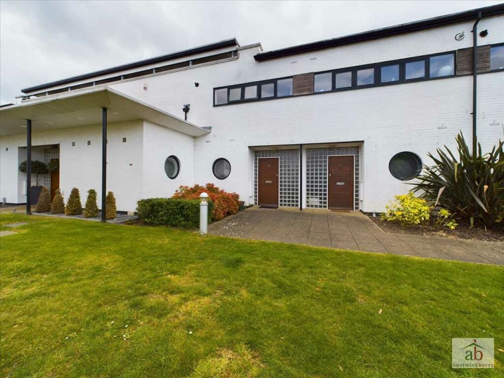 2 bedroom terraced house for sale in Witney Close, Ipswich, IP3