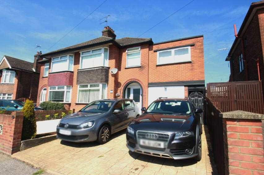 4 bedroom semi-detached house for sale in Ashcroft Road, Ipswich, IP1