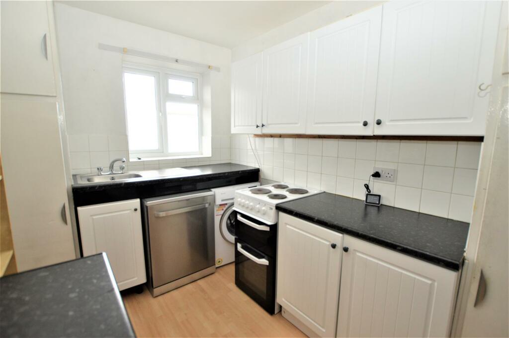 Additional property image - How Wood, Park Street