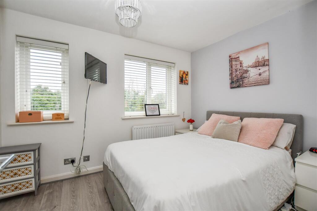 Additional property image - Halsey Park, London Colney, St. Albans