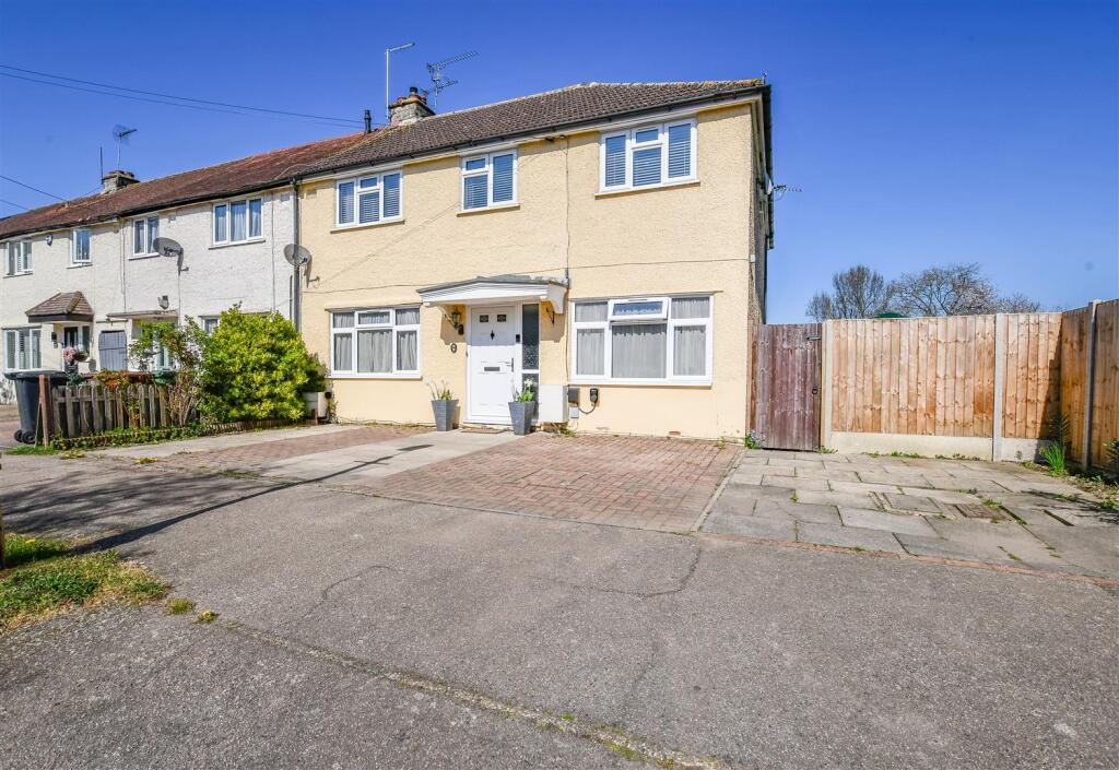 Main image of property: Aubrey Avenue, London Colney, St. Albans