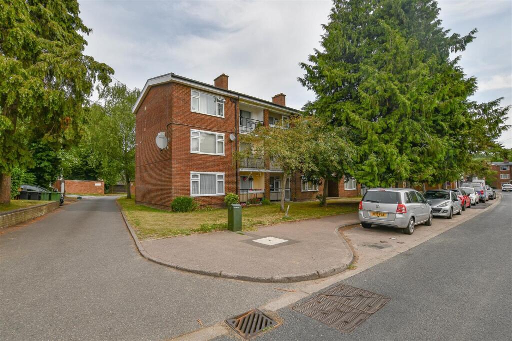 Main image of property: Fairhaven, Park Street Lane, Park Street, St. Albans