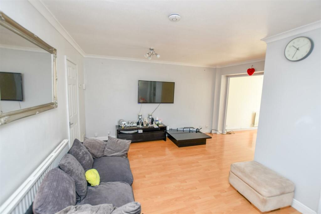 Additional property image - Floral Drive, London Colney, St. Albans