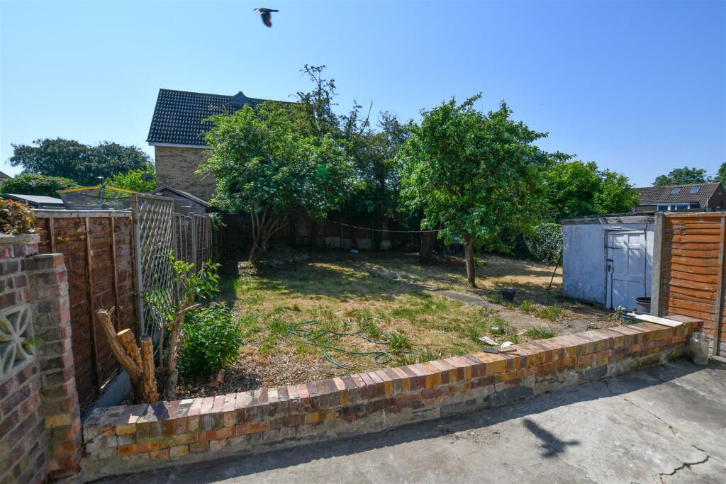 Additional property image - Floral Drive, London Colney, St. Albans
