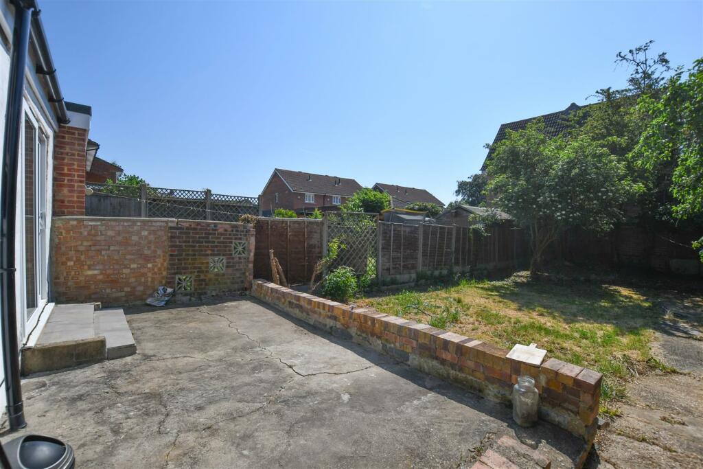 Additional property image - Floral Drive, London Colney, St. Albans