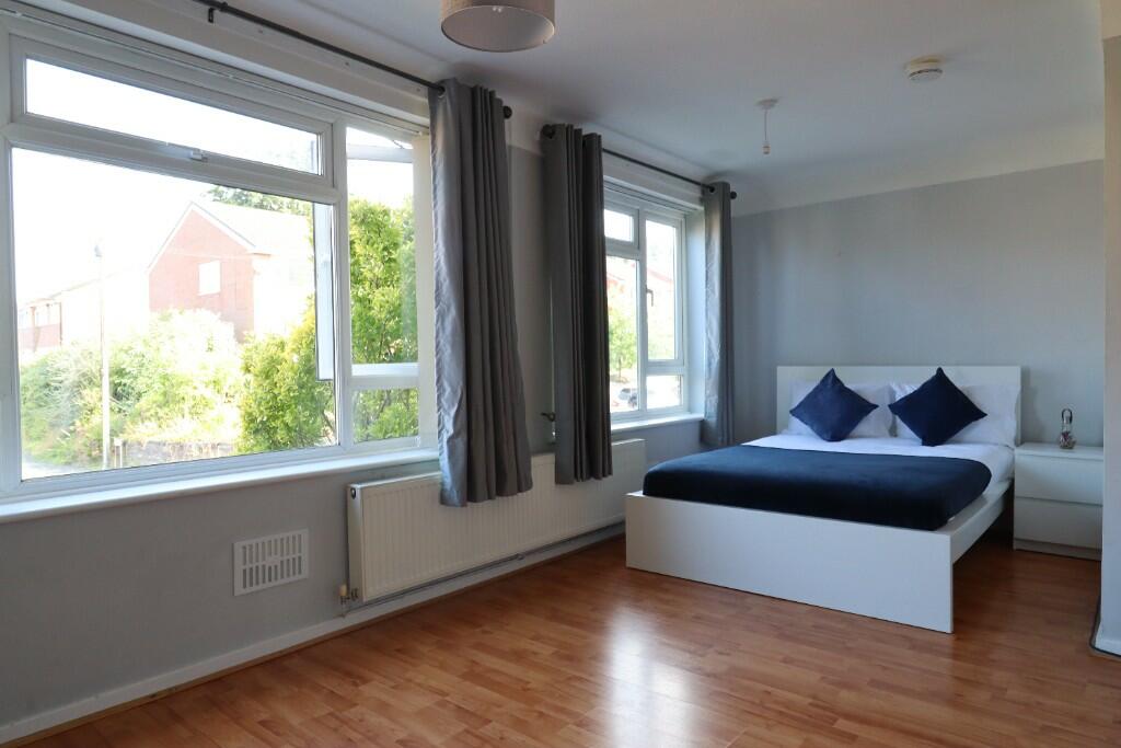 Additional property image - Hayes Park, Chester, Cheshire, CH1