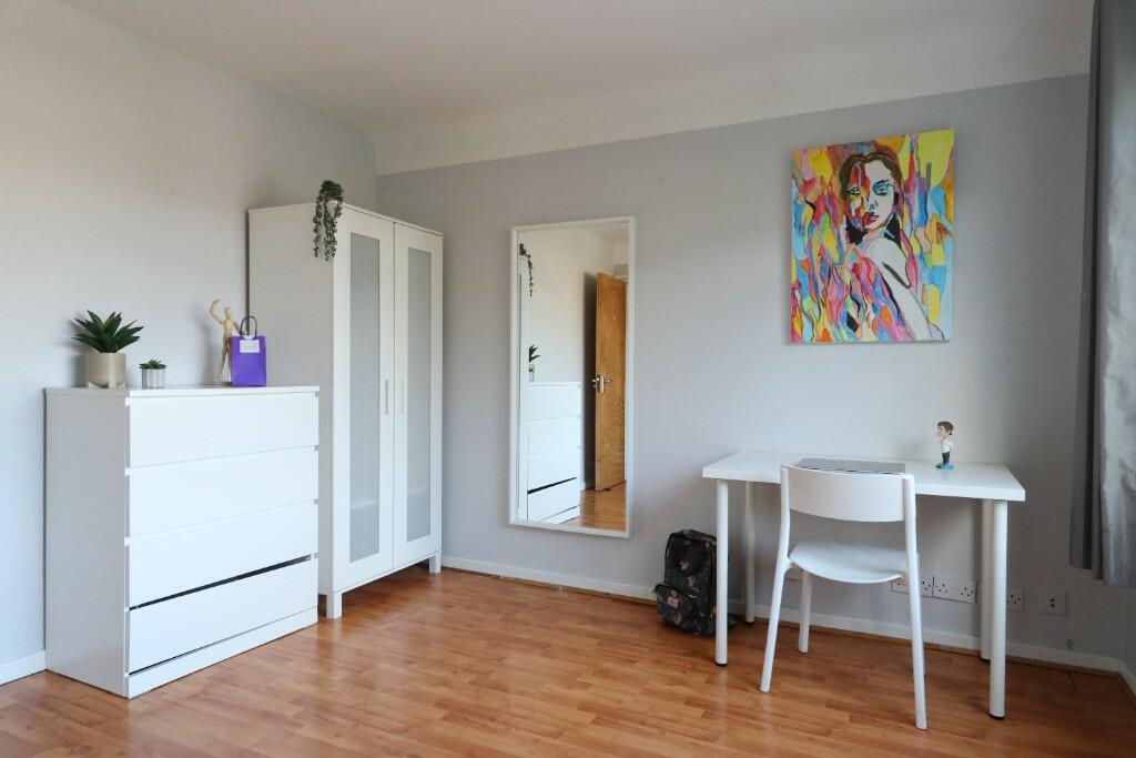 Additional property image - Hayes Park, Chester, Cheshire, CH1