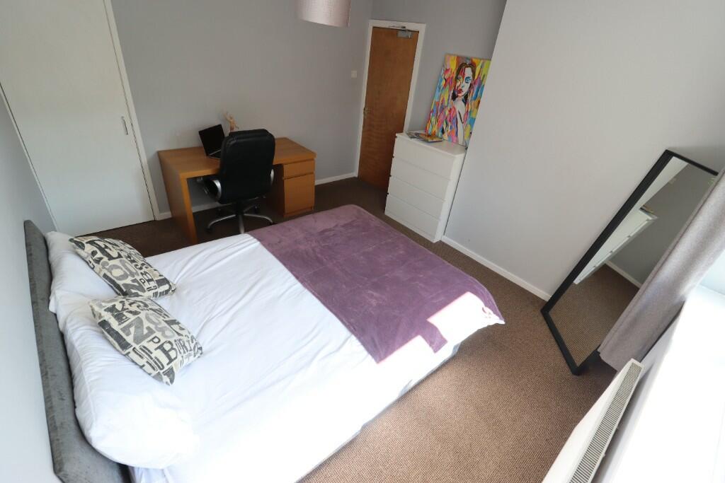 Additional property image - Hayes Park, Chester, Cheshire, CH1