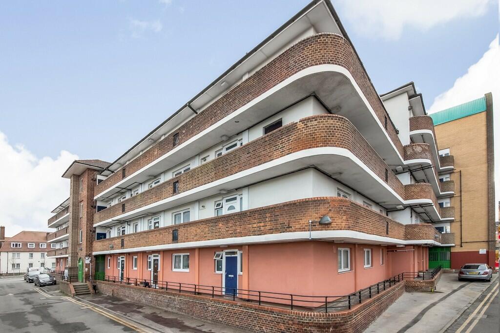 Main image of property: Barnfield Road, Plumstead, SE18