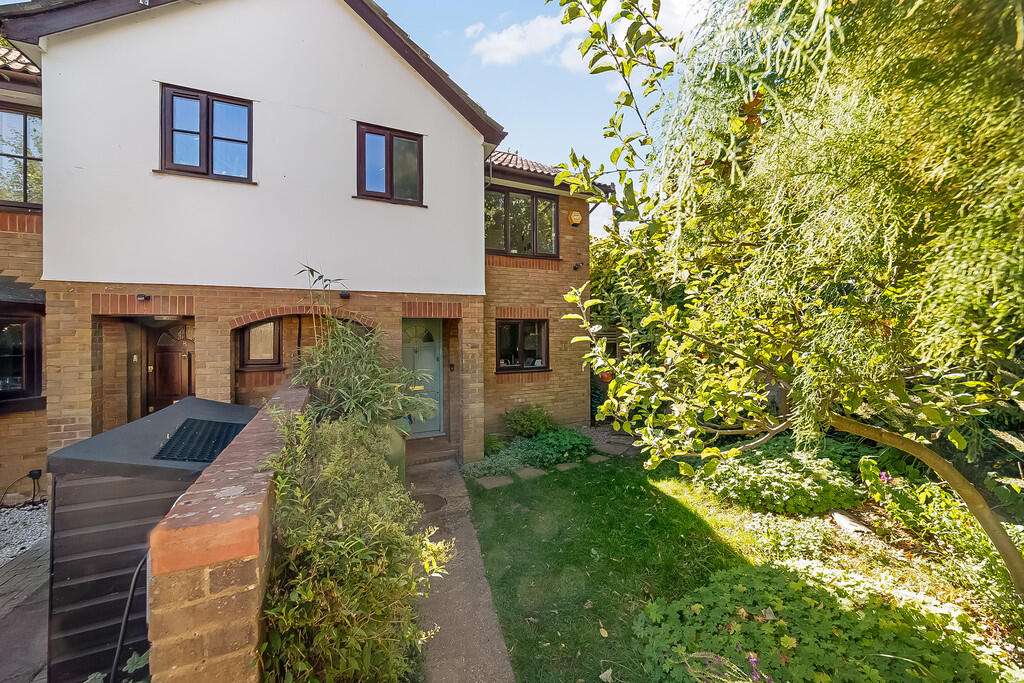 Main image of property: Wellington Mews, East Dulwich, SE22