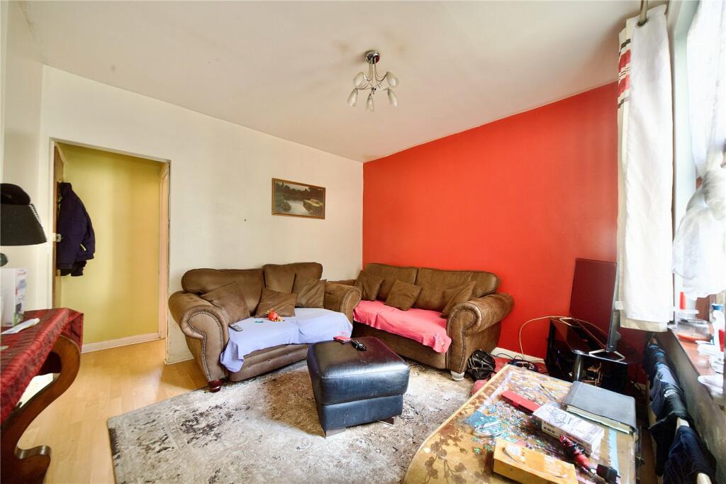 Additional property image - Wrotham Road, Gravesend, Kent, DA11