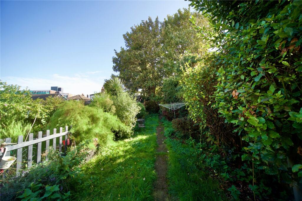 Additional property image - Wrotham Road, Gravesend, Kent, DA11
