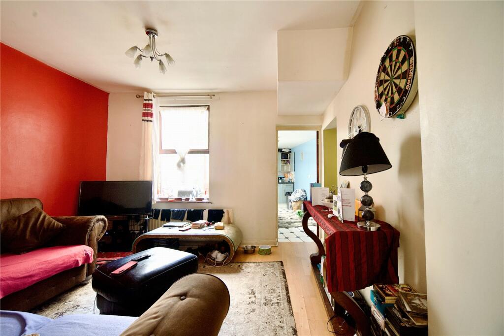 Additional property image - Wrotham Road, Gravesend, Kent, DA11