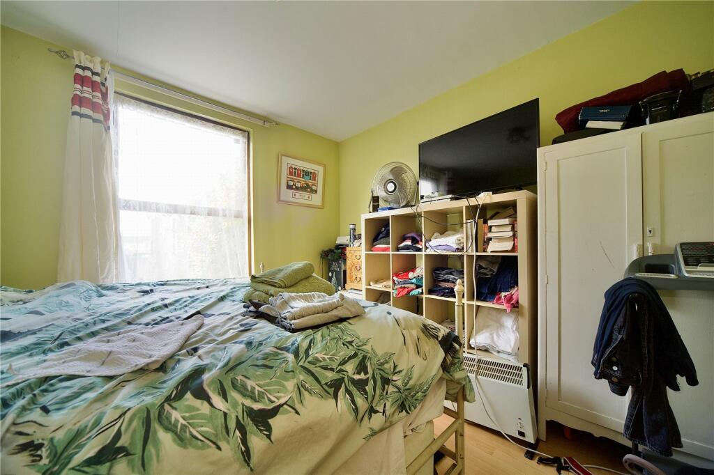 Additional property image - Wrotham Road, Gravesend, Kent, DA11