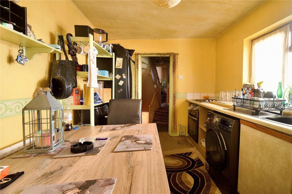 Additional property image - Wrotham Road, Gravesend, Kent, DA11