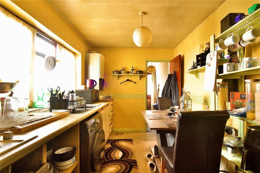 Additional property image - Wrotham Road, Gravesend, Kent, DA11